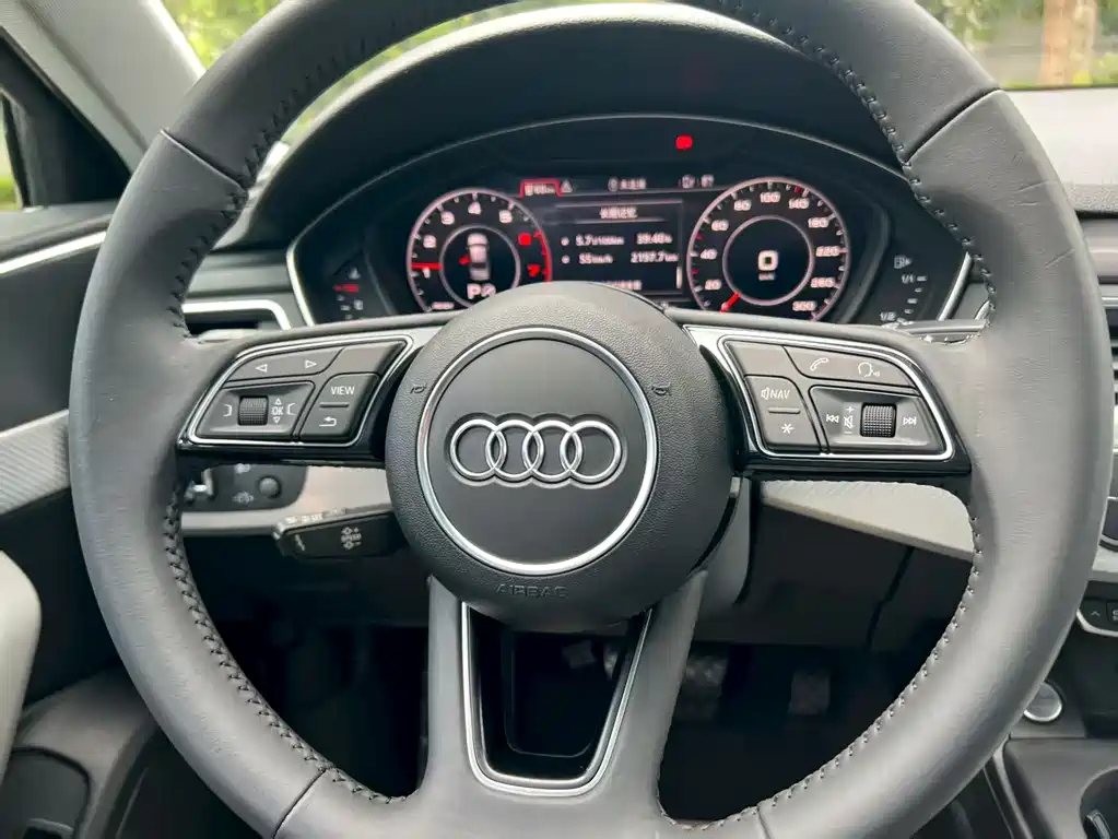 AUDI A4L 2018