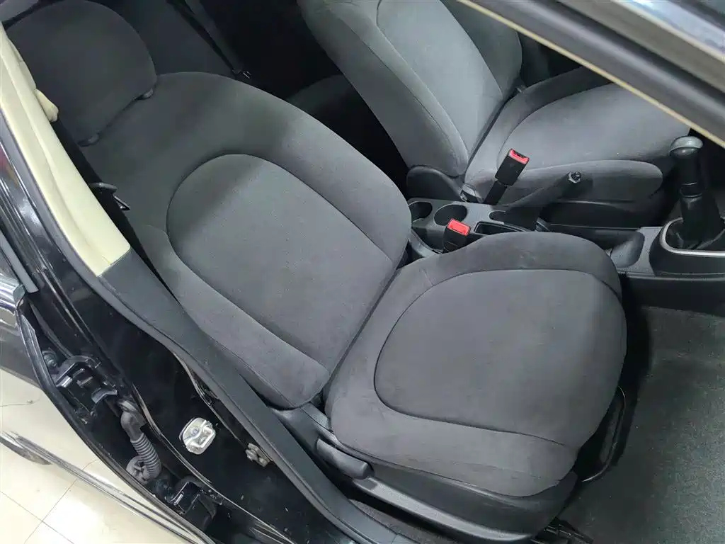 NISSAN SYLPHY 2016