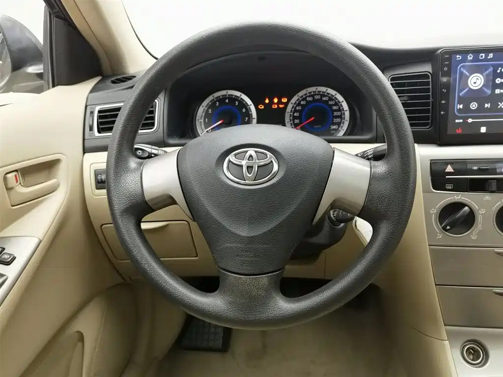 TOYOTA COROLLA 2013