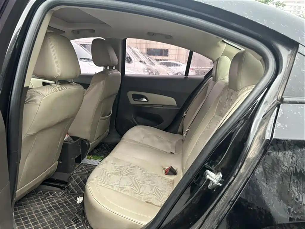 CHEVROLET CRUZE 2015