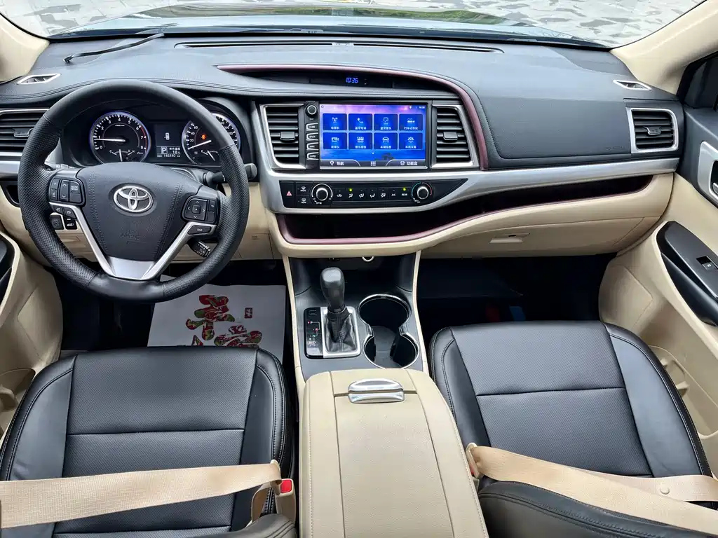 TOYOTA HIGHLANDER 2017