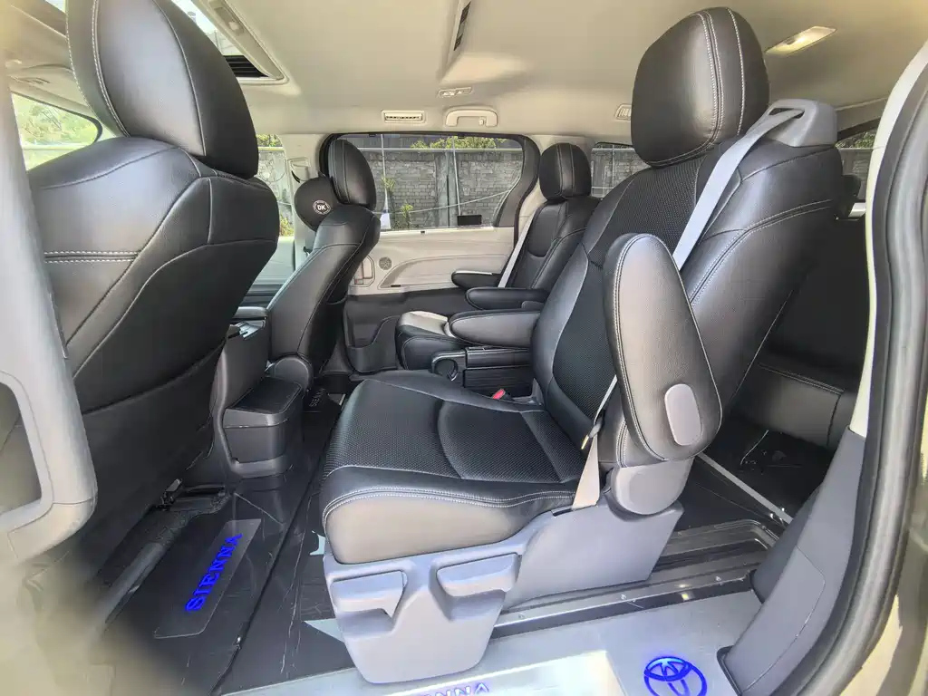 TOYOTA SIENNA SIENNA 2024