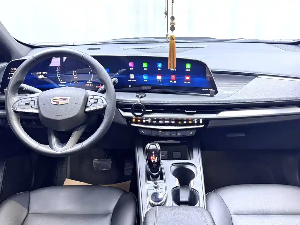 CADILLAC XT4 2024