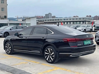 VOLKSWAGEN PASSAT  2022 YEAR 330TSI DELUXE EDITION 2022