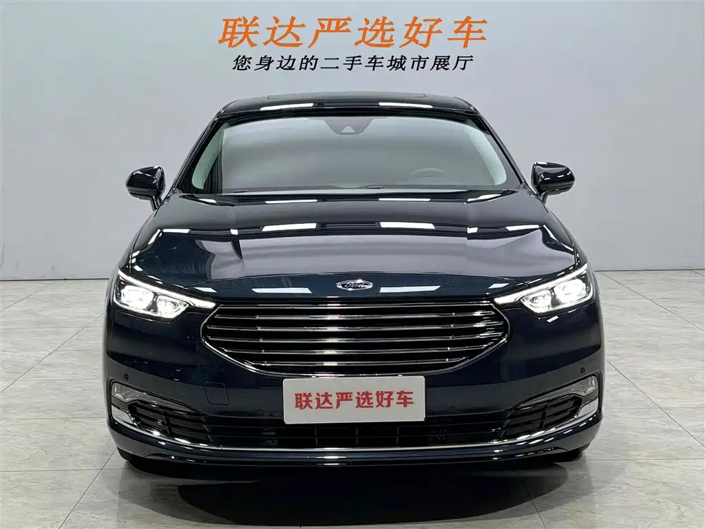 FORD TAURUS 2021