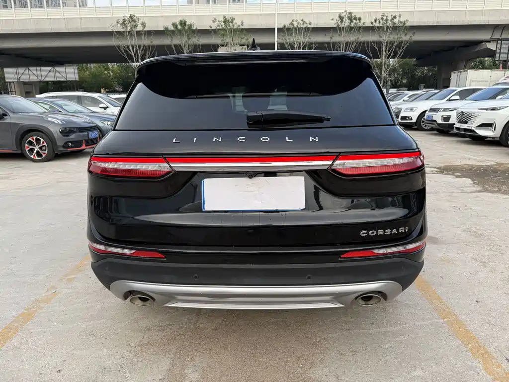 LINCOLN ADVENTURER 2021