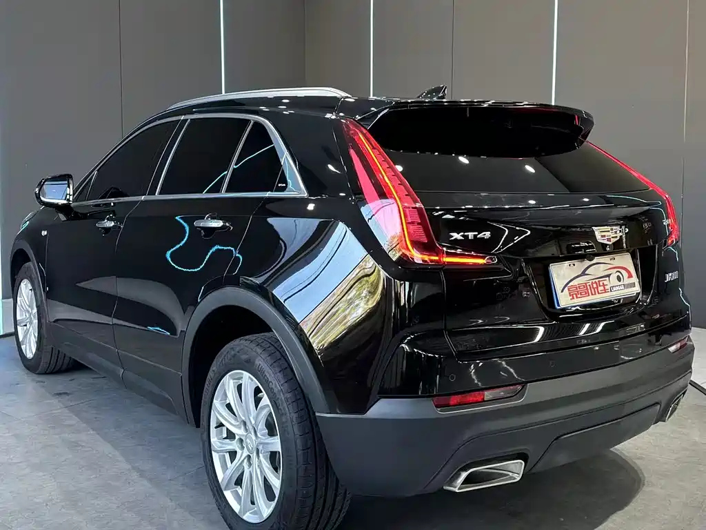 CADILLAC XT4 2023