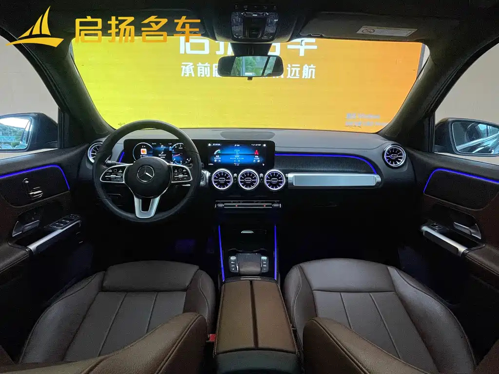 MERCEDES BENZ GLB 2023
