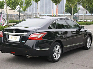 NISSAN TEANA 2015