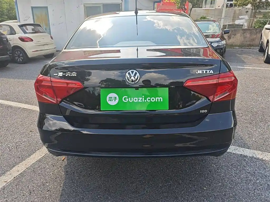 VOLKSWAGEN JETTA 2017