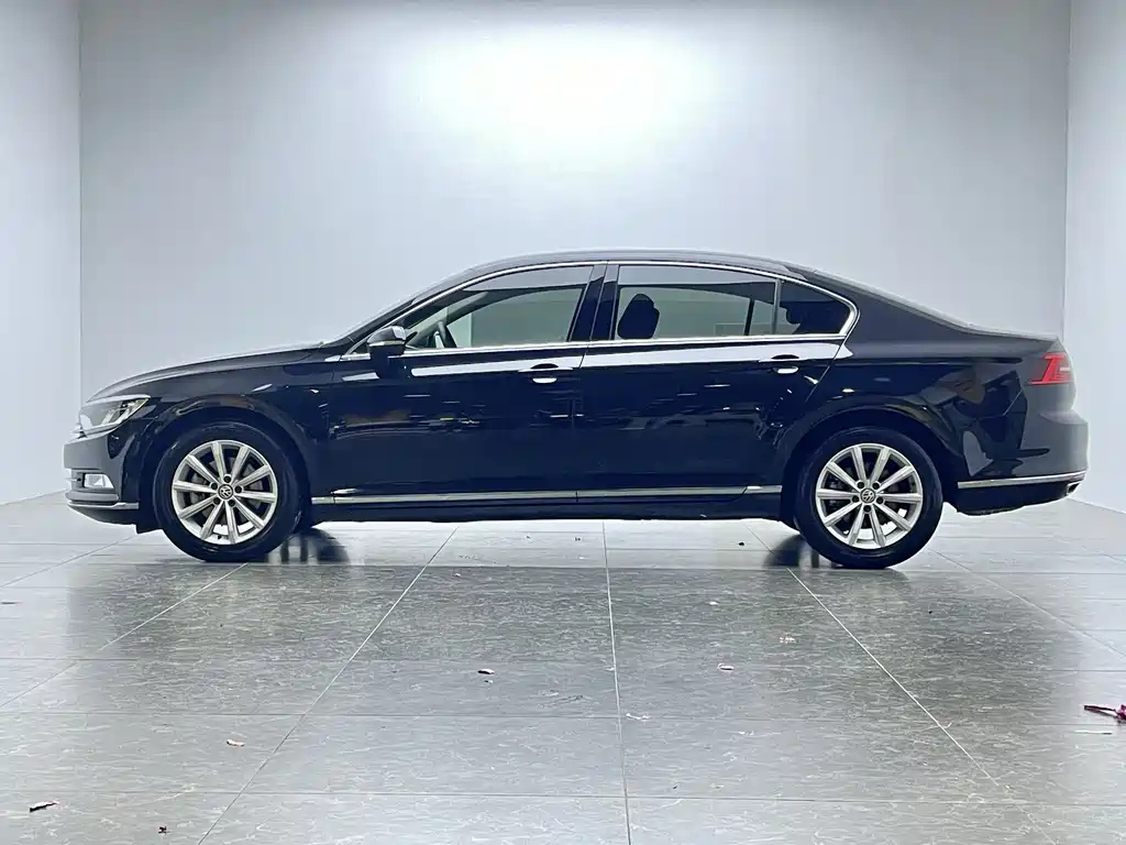 VOLKSWAGEN MAGOTAN 2019
