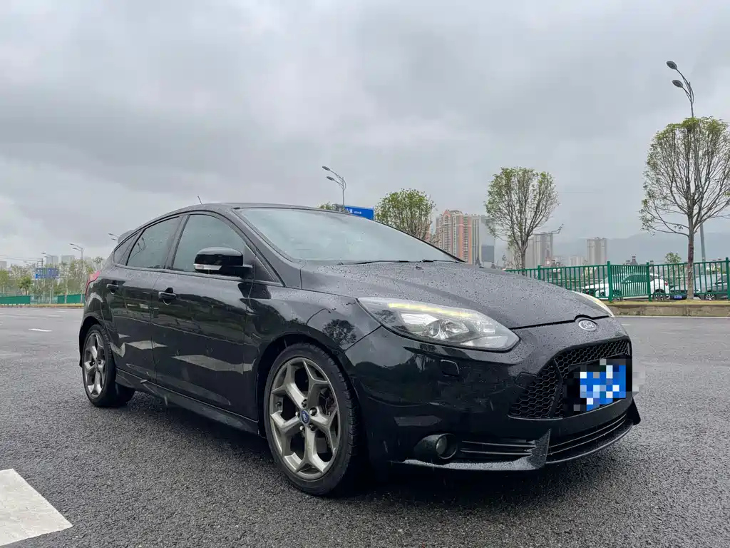 FORD FOCUS IMPORT 2014