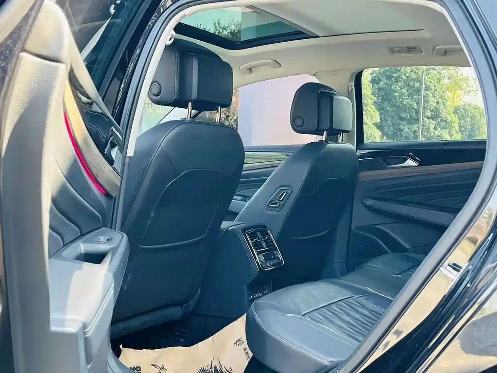 VOLKSWAGEN PASSAT 2019