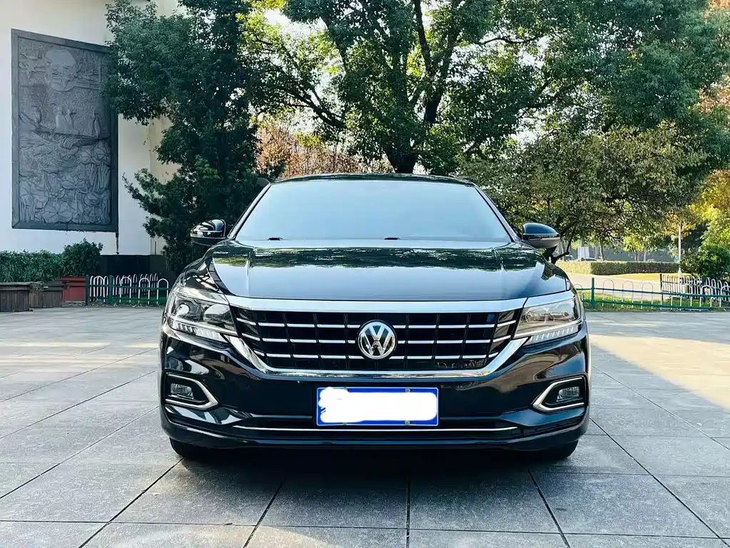 VOLKSWAGEN PASSAT 2019
