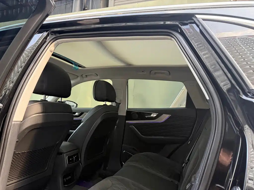 HONGQI HS5 2020