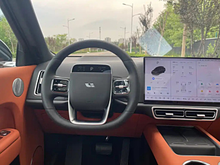 LI AUTO L8  2025 YEAR MAX INTELLIGENT  EDITION 2025