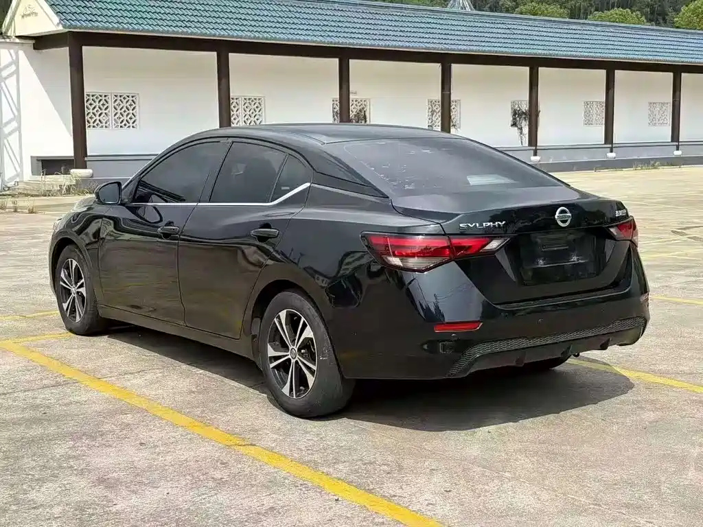 NISSAN SYLPHY 2021