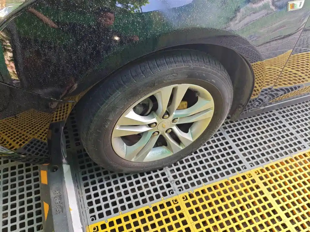 CHEVROLET CRUZE 2015