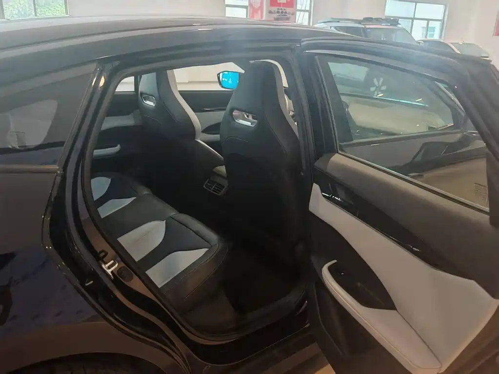 CHANGAN UNI-V SMART IDD 2024