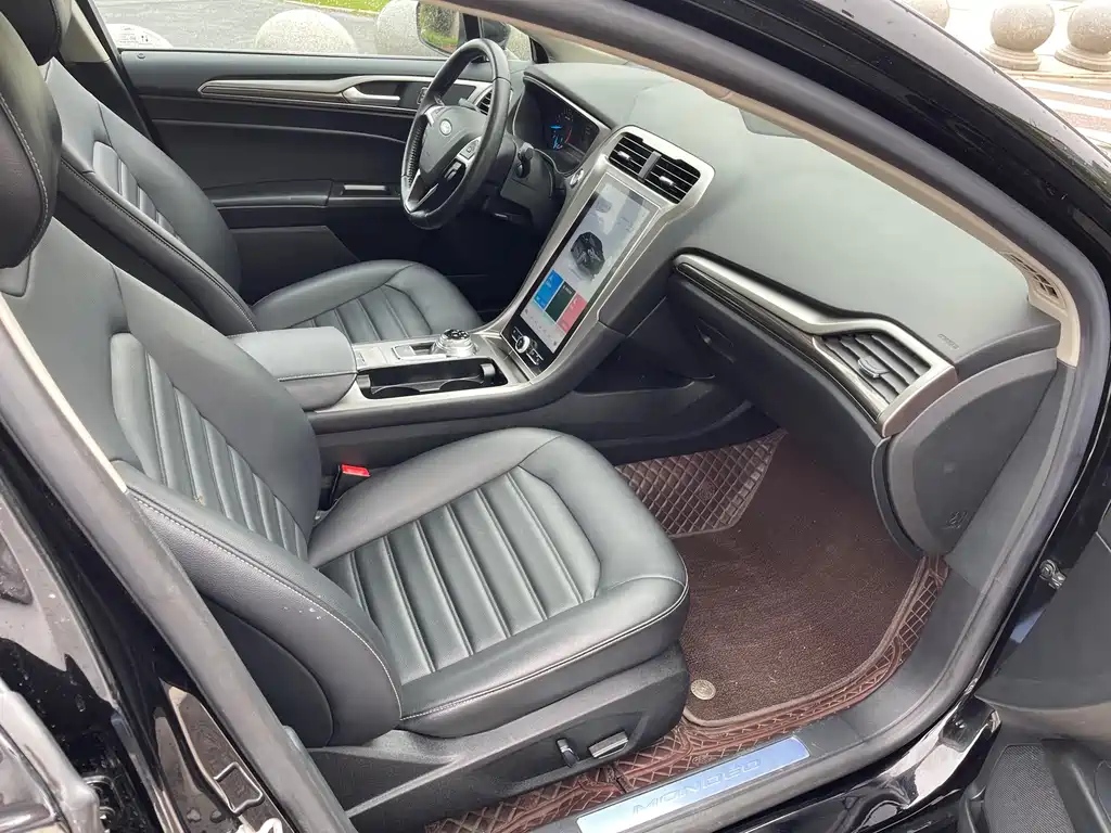 FORD MONDEO 2022