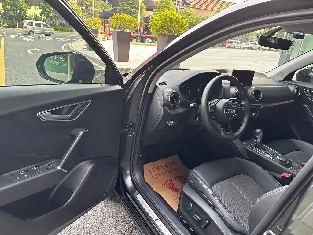 AUDI Q2L 2021