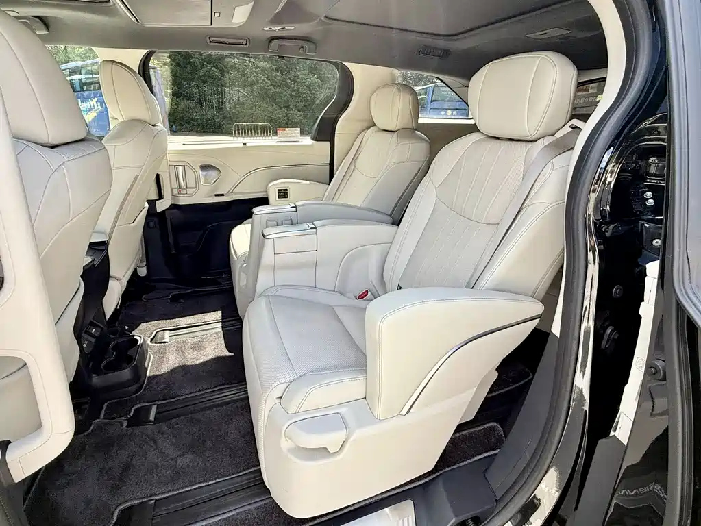 TOYOTA SIENNA SIENNA 2024