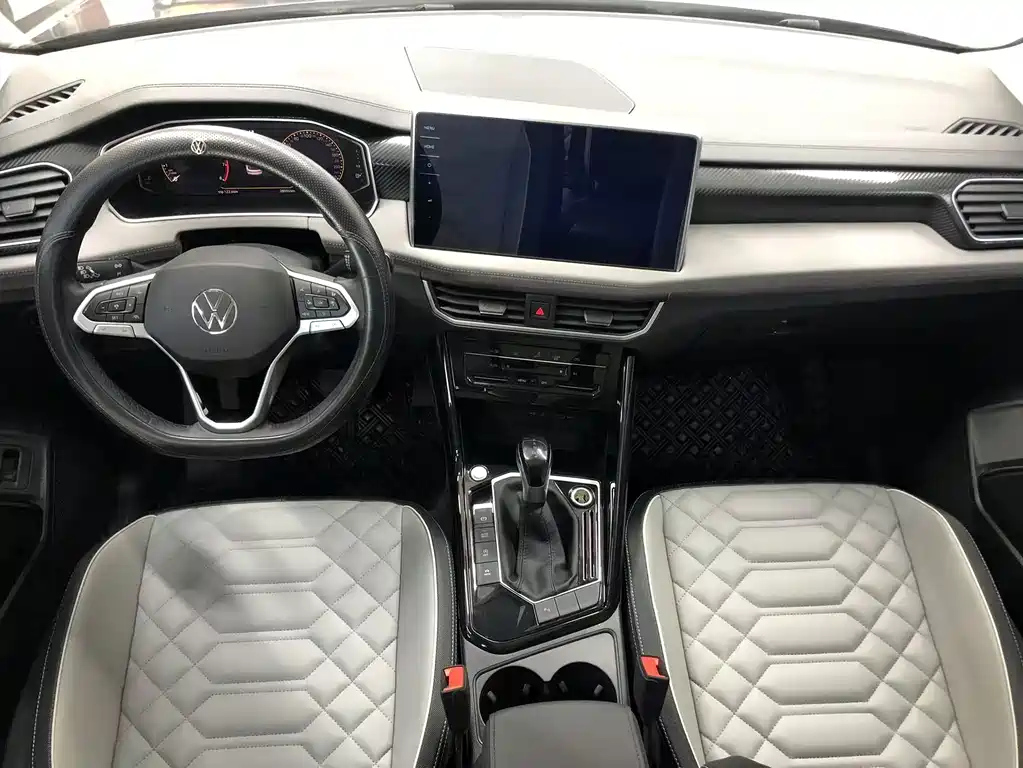 VOLKSWAGEN TAYRON 2023