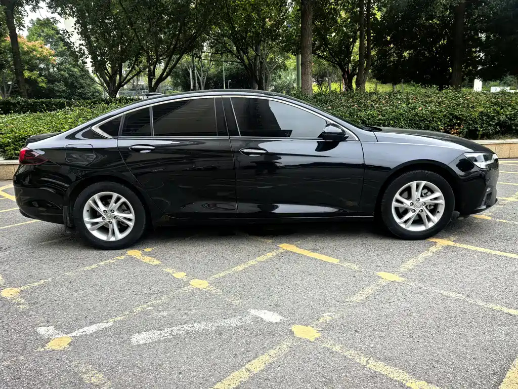 BUICK REGAL 2021