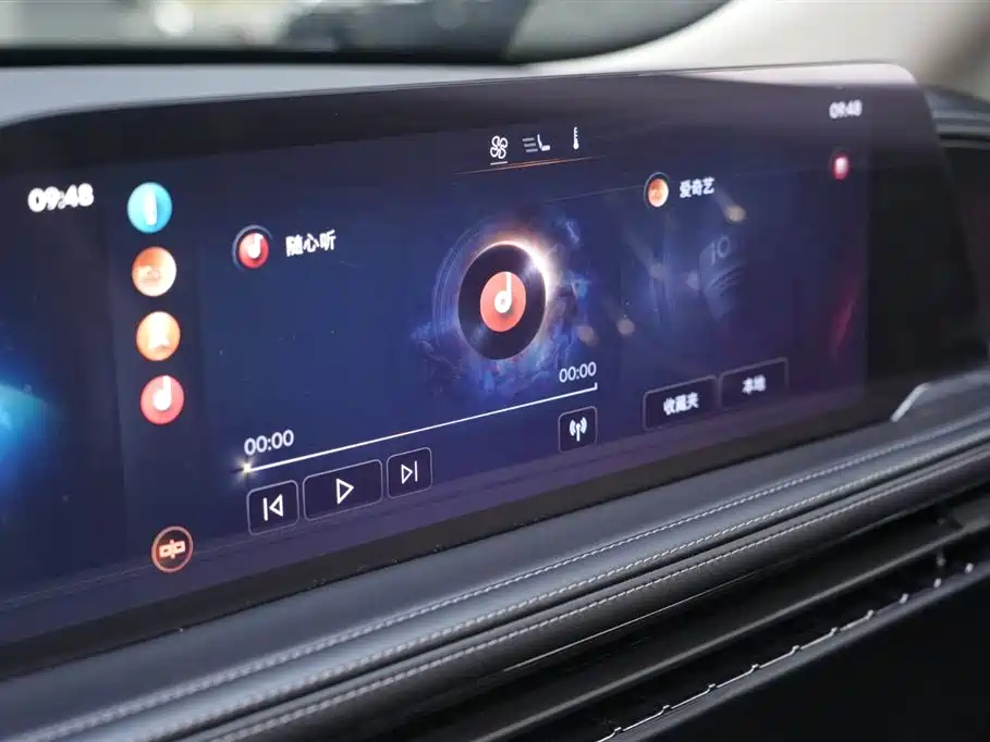 LINCOLN ADVENTURER 2024