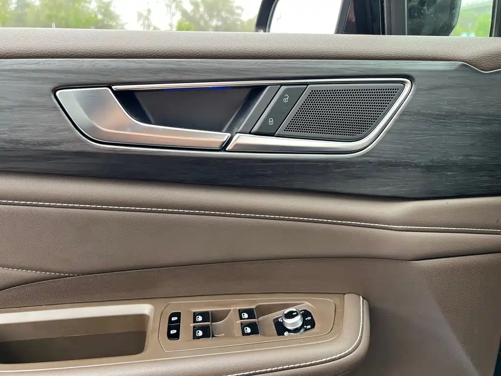 VOLKSWAGEN VILORAN 2024