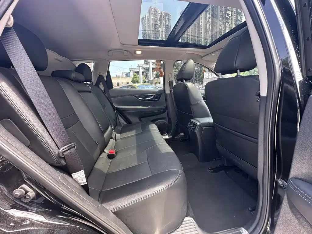 NISSAN X-TRAIL 2023