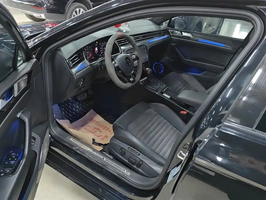 VOLKSWAGEN MAGOTAN 2018