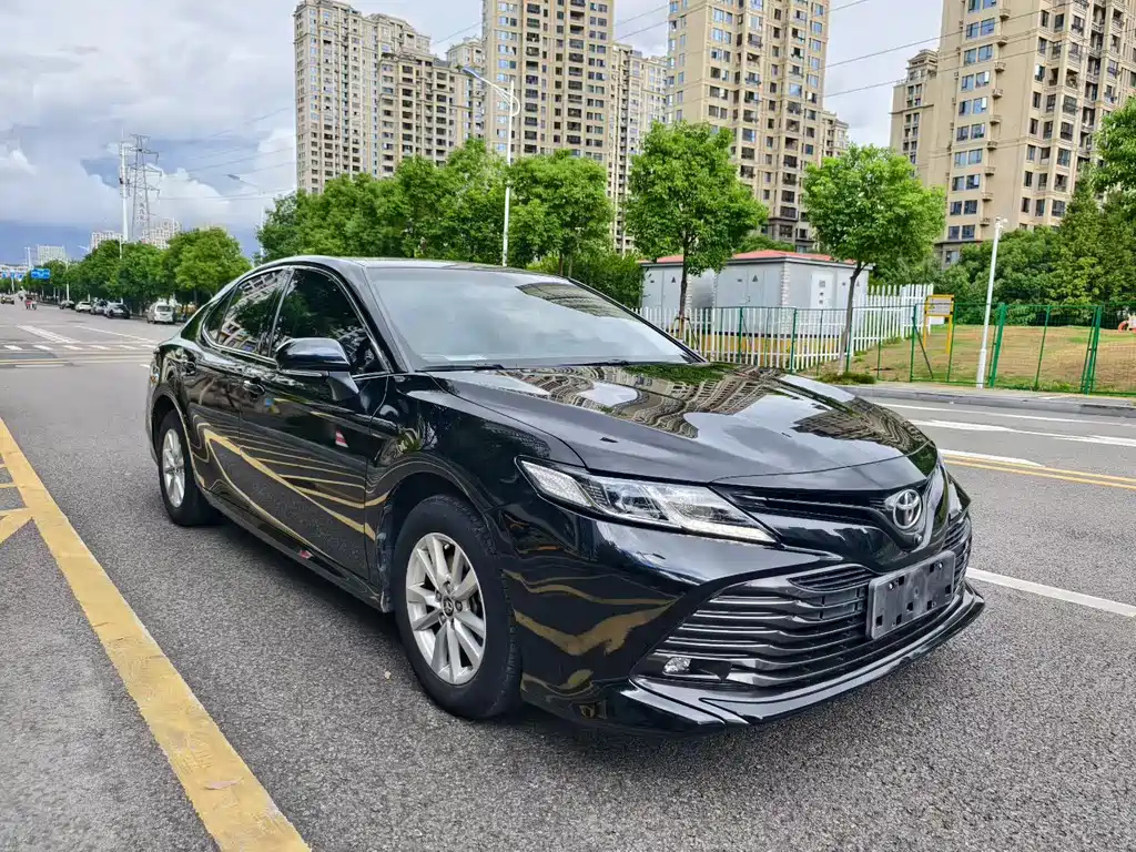 TOYOTA CAMRY 2018