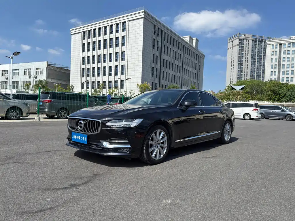 VOLVO S90 2020