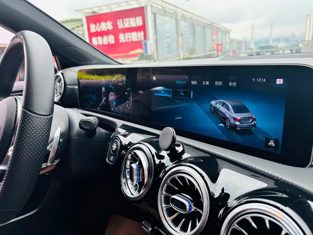 MERCEDES BENZ A-CLASS 2019