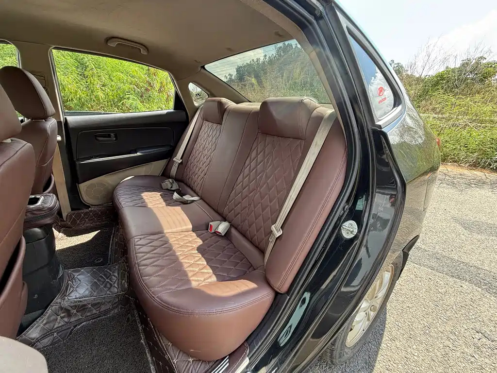 HYUNDAI CELESTA 2014