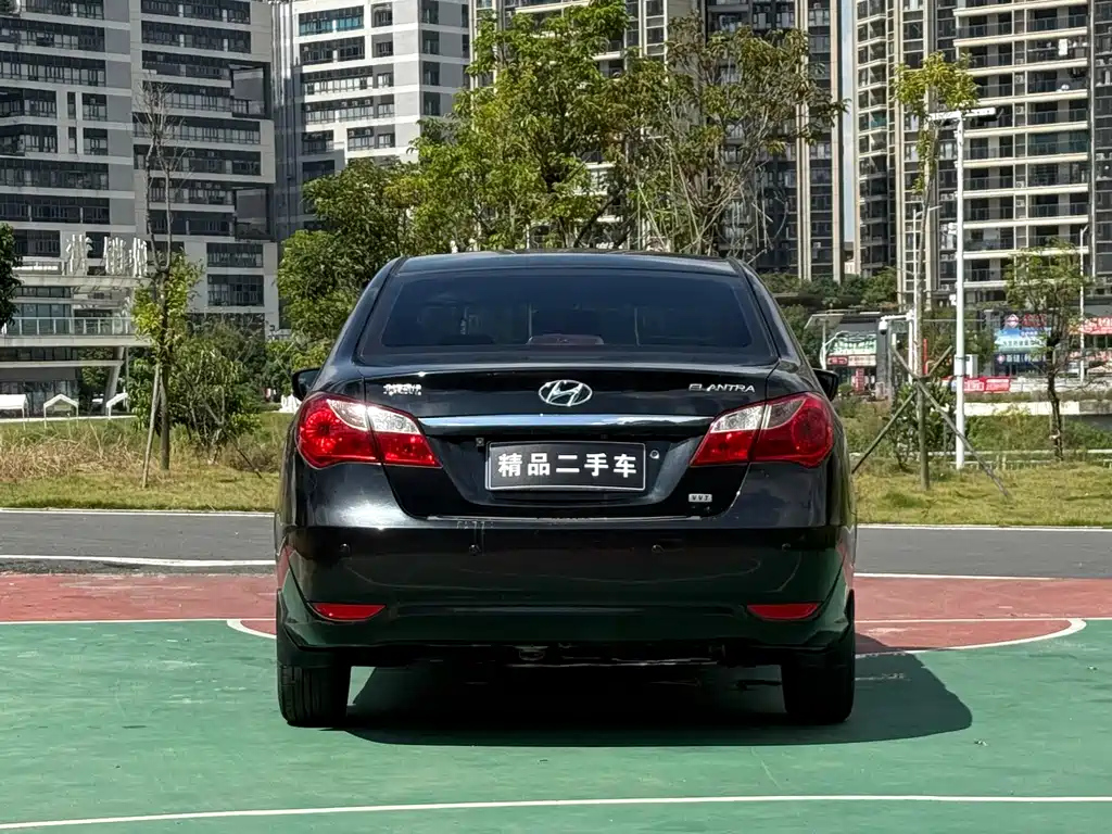 HYUNDAI CELESTA 2014