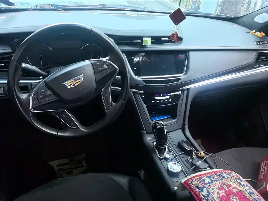 CADILLAC XT5 2023