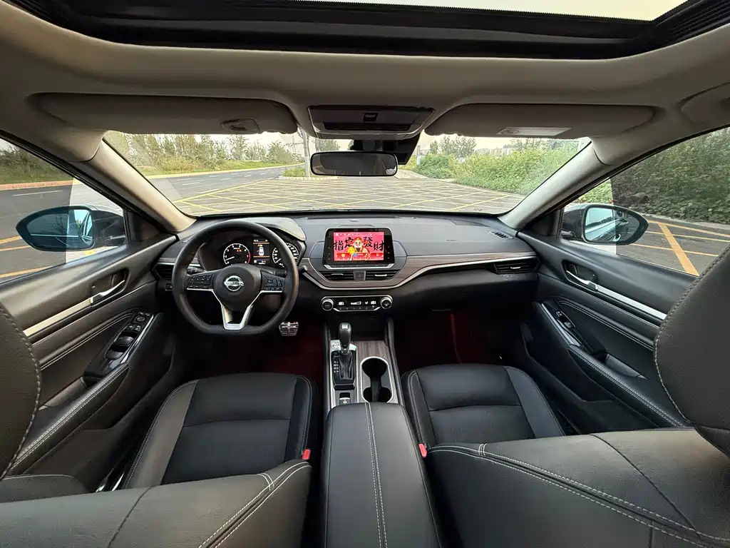 NISSAN TEANA 2022