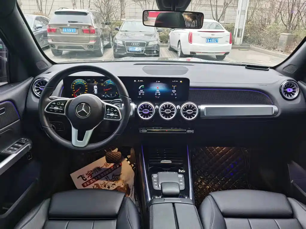 MERCEDES BENZ GLB 2021