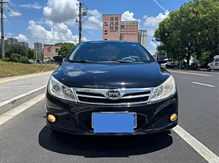 BYD SURUI 2015