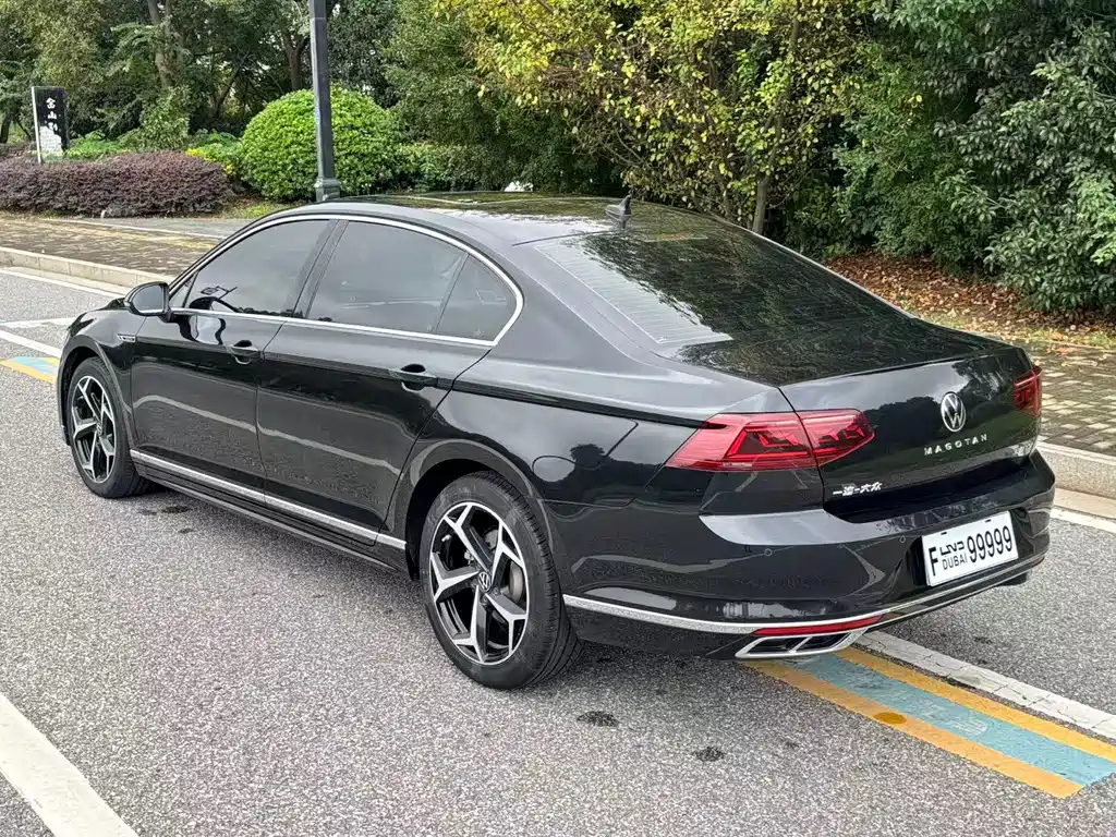 VOLKSWAGEN MAGOTAN 2023