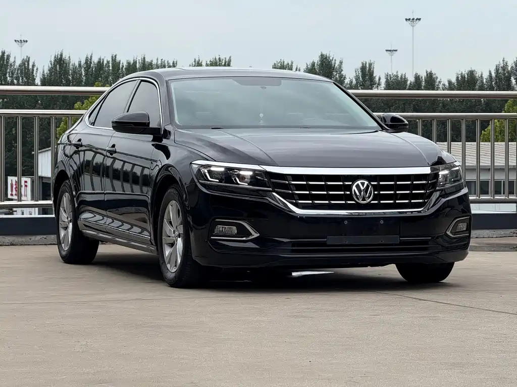 VOLKSWAGEN PASSAT 2021