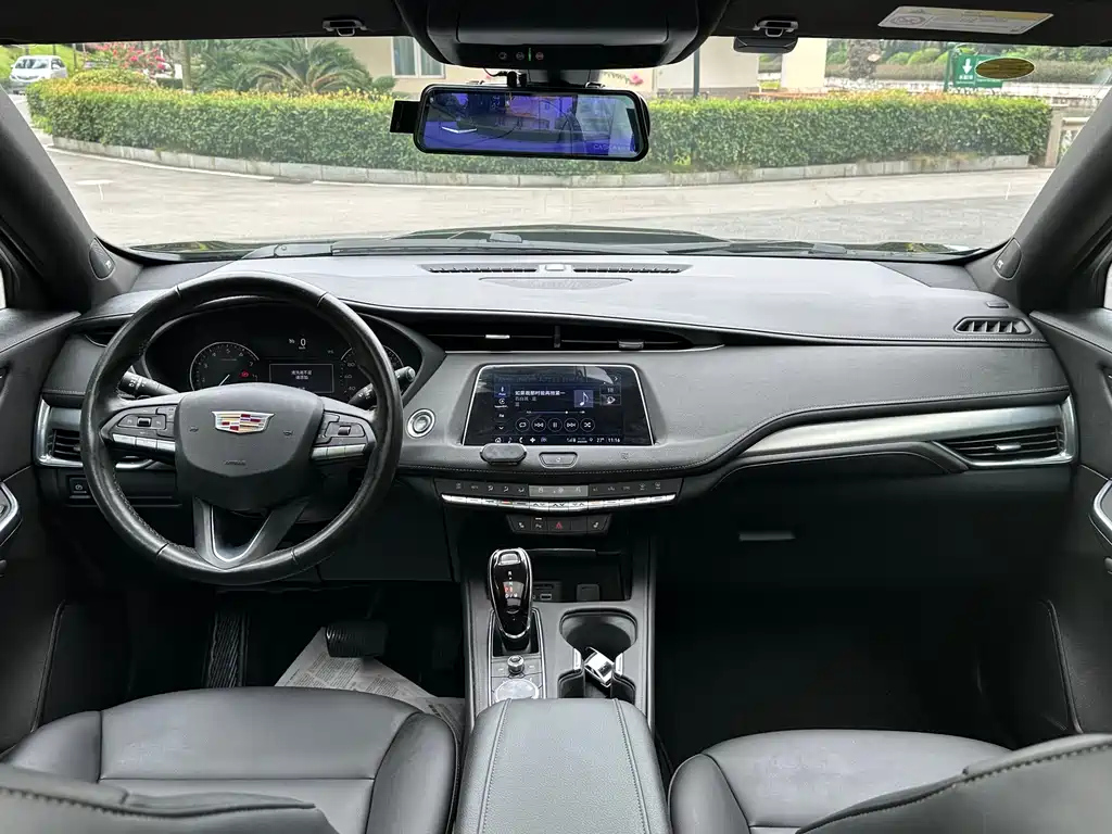 CADILLAC XT4 2021