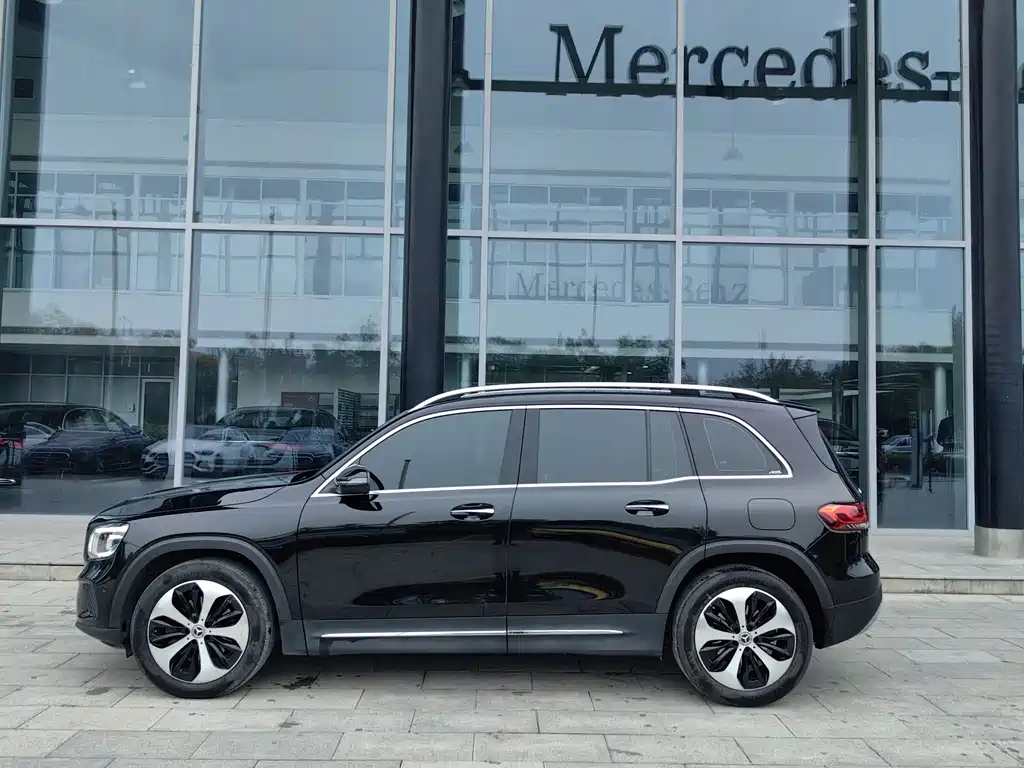 MERCEDES BENZ GLB 2022