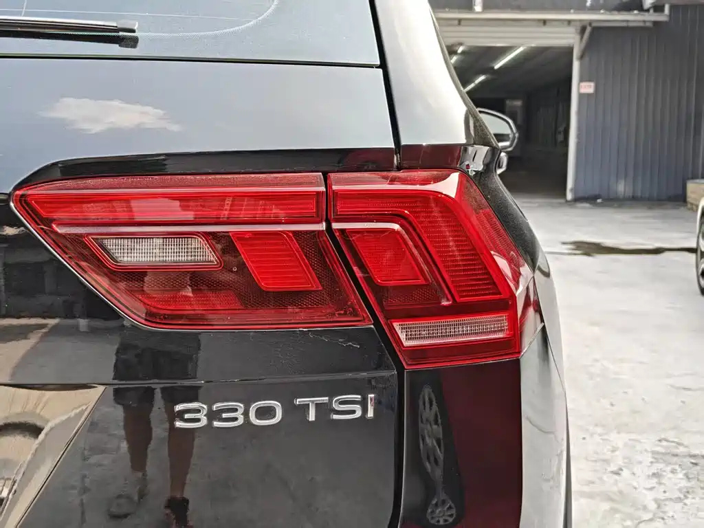 VOLKSWAGEN TIGUAN L 2021