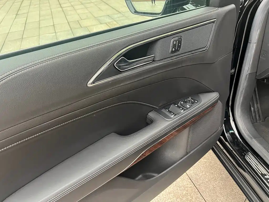 FORD TAURUS 2017