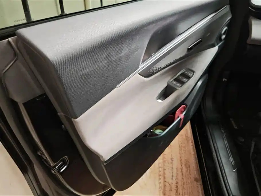 LYNK&CO 08 NEW ENERGY 2024