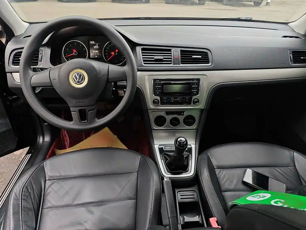VOLKSWAGEN LAVIDA 2013