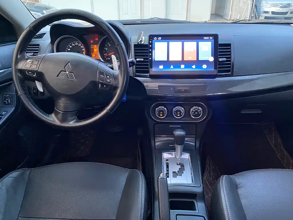 MITSUBISHI LANCER EX 2012